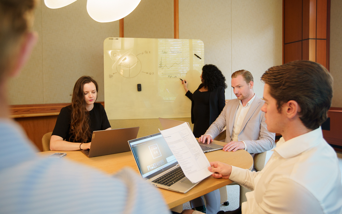 Levy Global Netherlands working on the best Cloud professional placements.